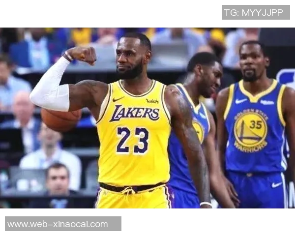 勒布朗詹姆斯：篮球巨星的辉煌历程与传奇影响力探讨